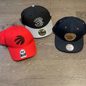 3 raptors hats